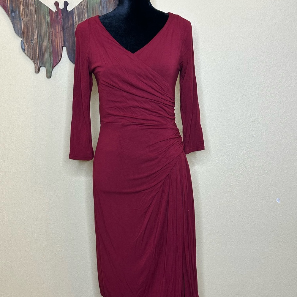 The Limited Red Sheath Dress with V-Neck and 3/4 Sleeves